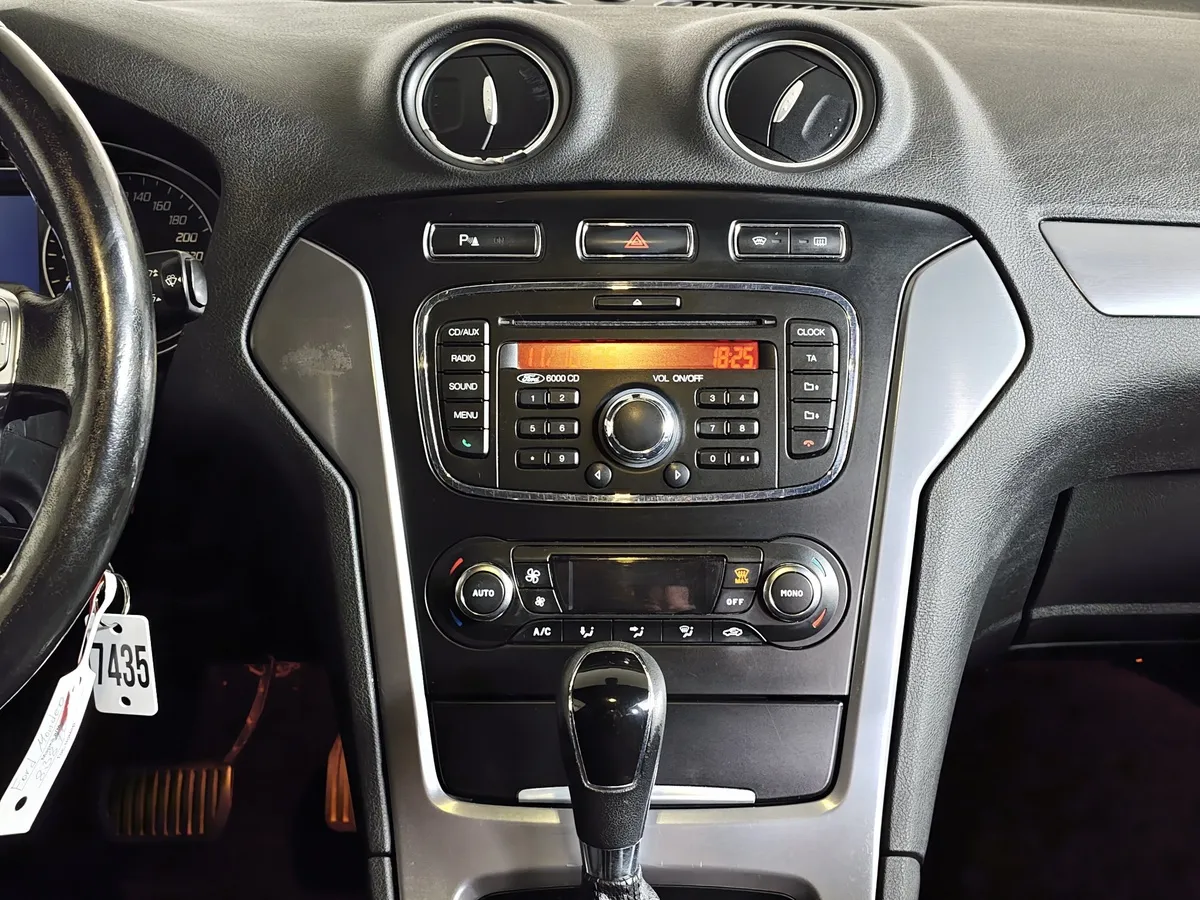 Ford Mondeo 2.0 TDCi PowerShift (140 л.с.) Titanium Черный в АВИЛОН. Слайд №13