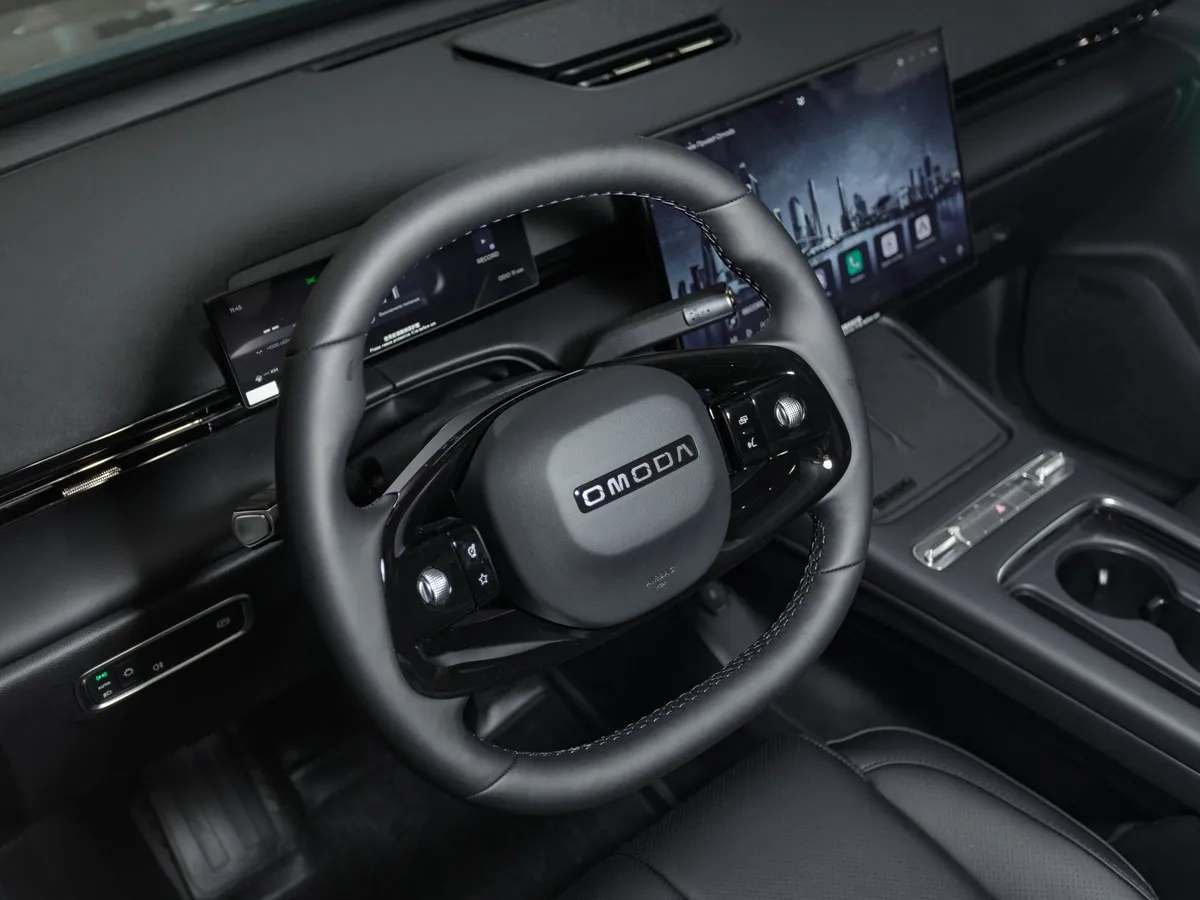 OMODA C7 1.6 DCT 4WD (150 л.с.) Драйв Серебристый в АВИЛОН. Слайд №8