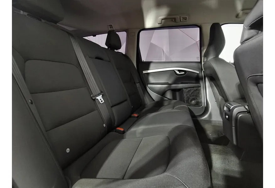 Volvo XC70 2.4 D4 Geartronic AWD (163 л.с.) Белый в АВИЛОН. Слайд №16