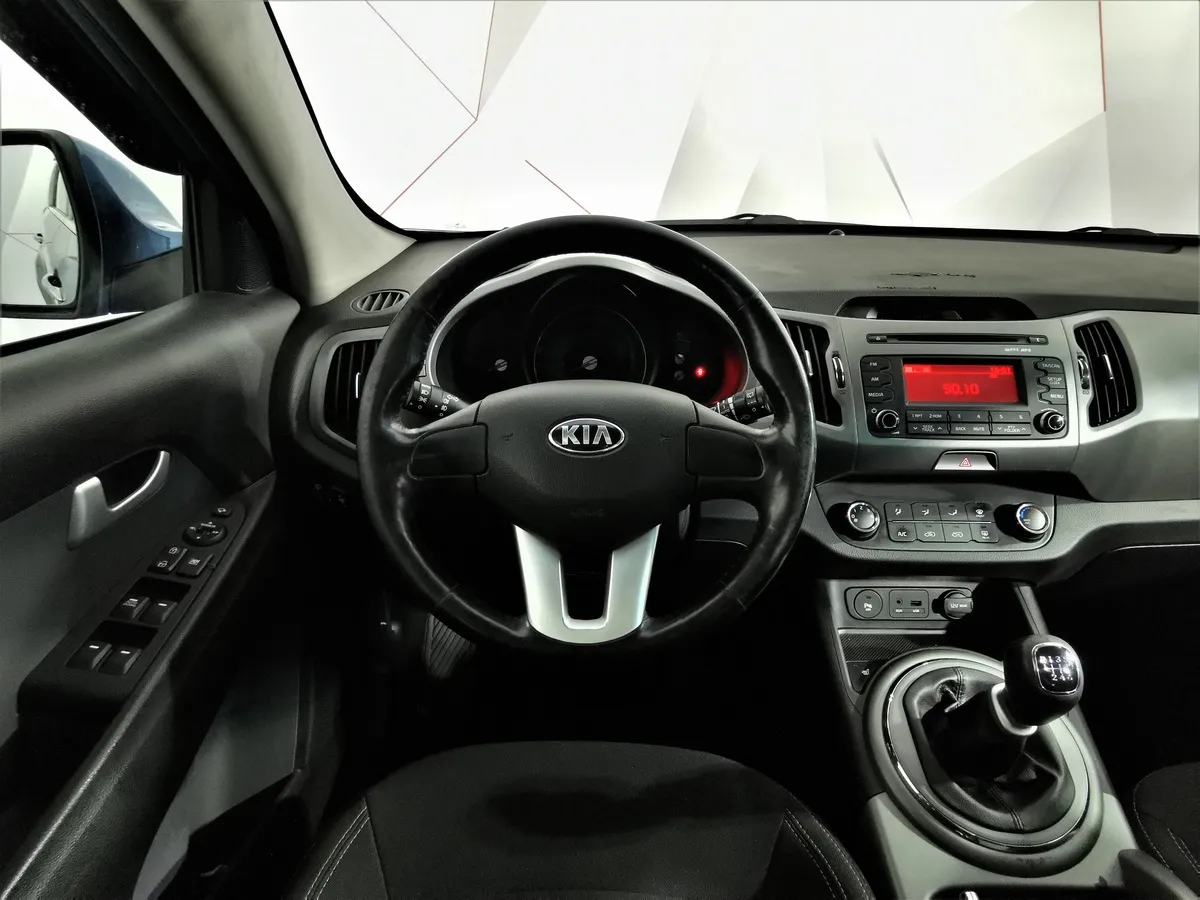 Kia Sportage 2.0 AT 4WD (150 л.с.) Luxe Синий в АВИЛОН. Слайд №19