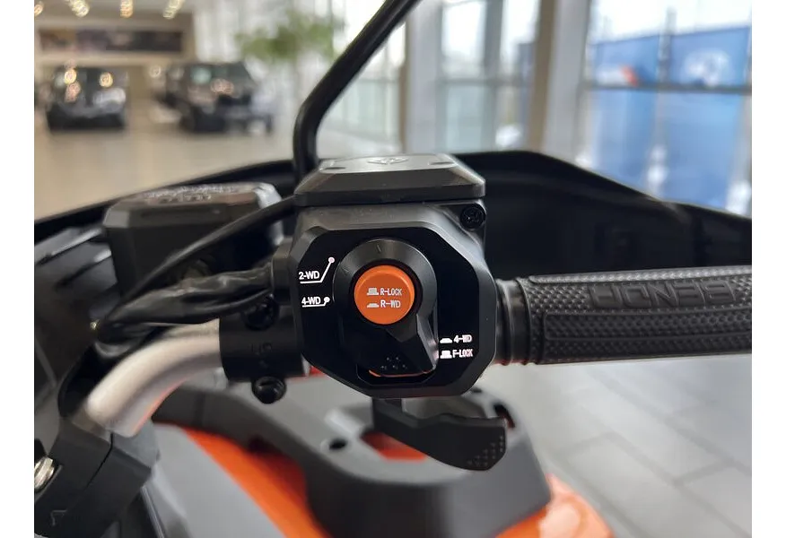 Benda Redstone 550 R2 499 см³ (45 л.с.) 45 499 Оранжевый в АВИЛОН. Слайд №11