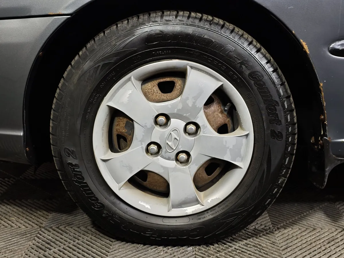 Hyundai Accent 1.5 MT (102 л.с.) Серый в АВИЛОН. Слайд №9
