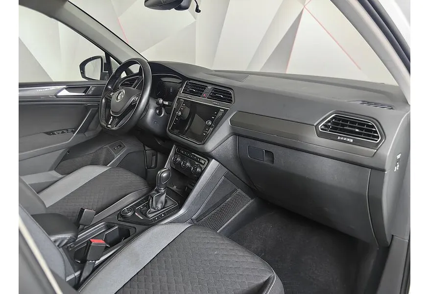 LIVE. Слайд №9