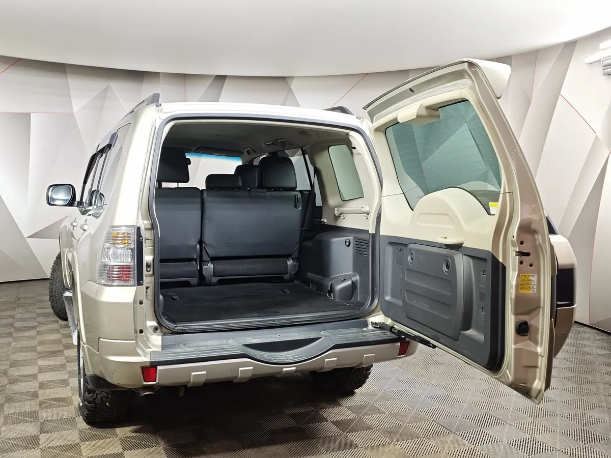 Mitsubishi Pajero 3.0 AT AWD (178 л.с.) Коричневый в АВИЛОН. Слайд №11