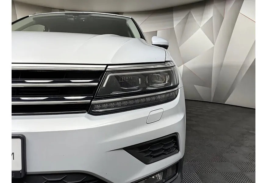 Volkswagen Tiguan 2.0 TSI 4Motion AT (180 л.с.) Status Белый в АВИЛОН. Слайд №19