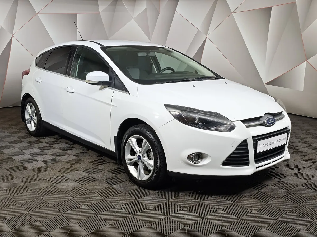 Ford Focus 1.6 Ti-VCT PowerShift (105 л.с.) Trend Белый в АВИЛОН. Слайд №3