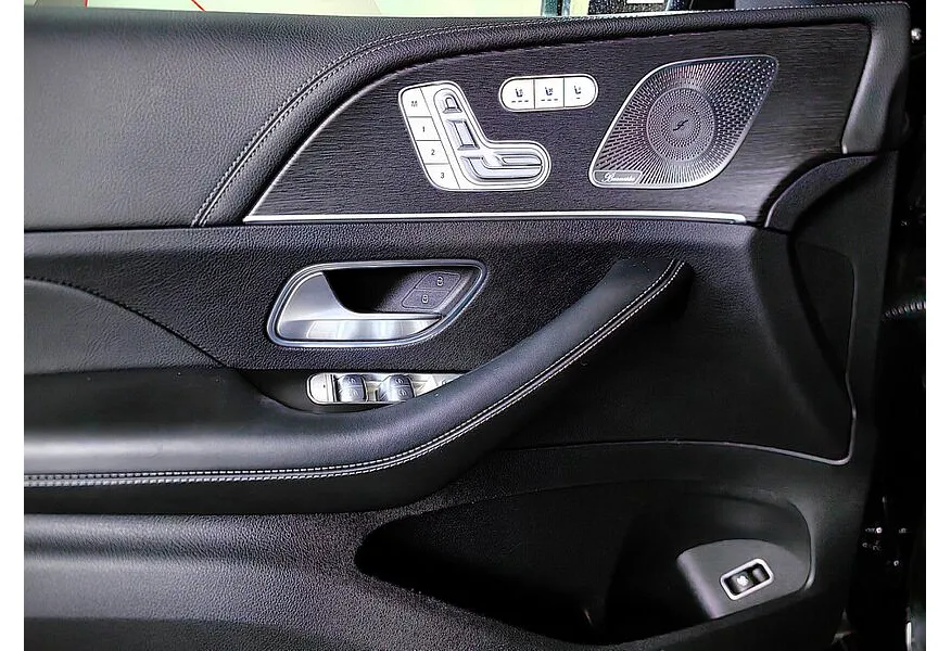 Mercedes-Benz GLE Купе AMG 53 9G-TRONIC 4MATIC+ (435 л.с.) Черный в АВИЛОН. Слайд №21