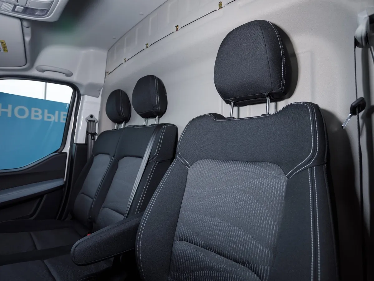Foton View 2.0D 6MT RWD (159 л.с.) H1 1990 Серебристый в АВИЛОН. Слайд №3