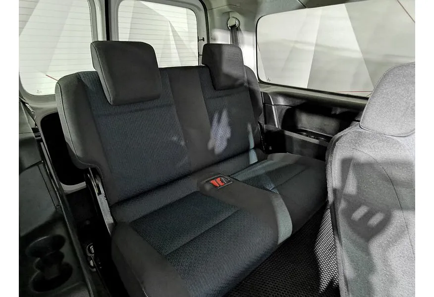 Volkswagen Caddy 2.0 TDI DSG (140 л.с.) Comfortline (7 мест) Белый в АВИЛОН. Слайд №22