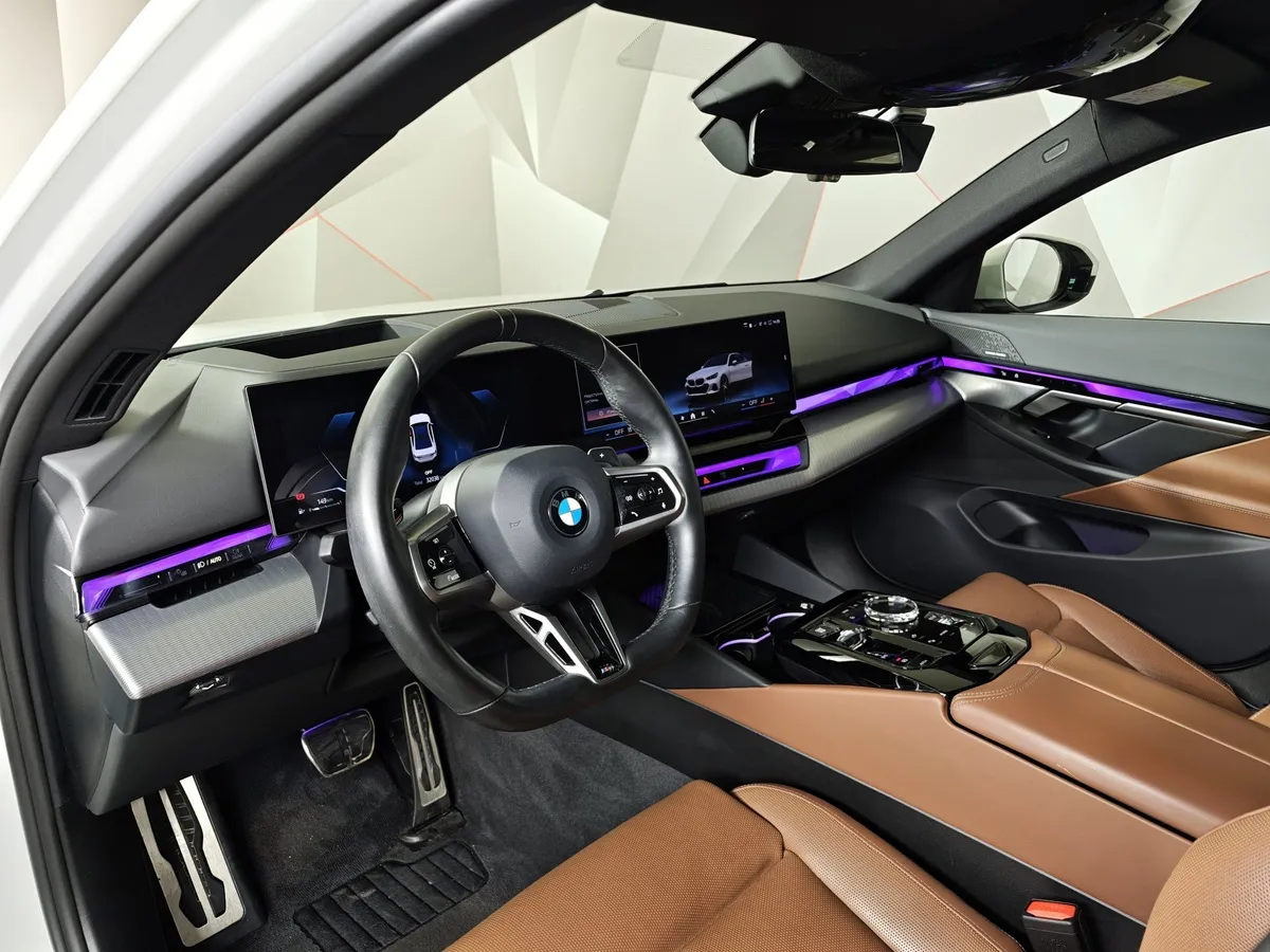 BMW 5 серия 530i xDrive AT (252 л.с.) Белый в АВИЛОН. Слайд №12