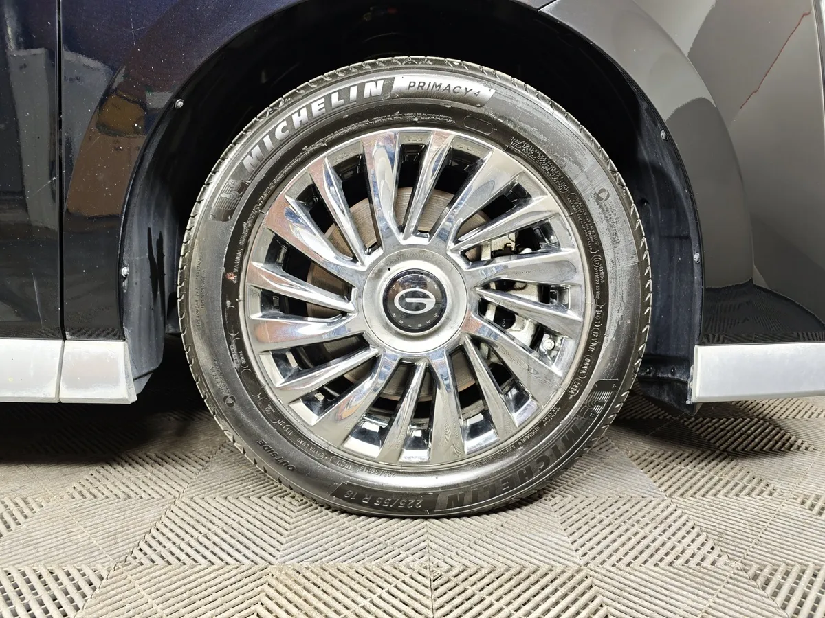 GAC M8 Master series 400T 2.0T AT (232 л.с.) Flagship Edition Черный в АВИЛОН. Слайд №9
