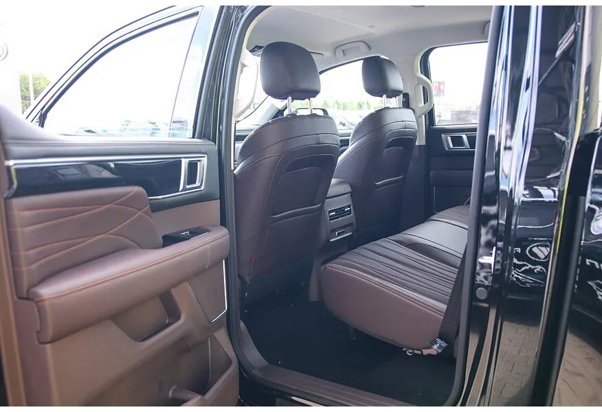АВИЛОН - Foton Tunland V7 2.0d AT 4WD (159 л.с.) Extreme Черный - slide 4