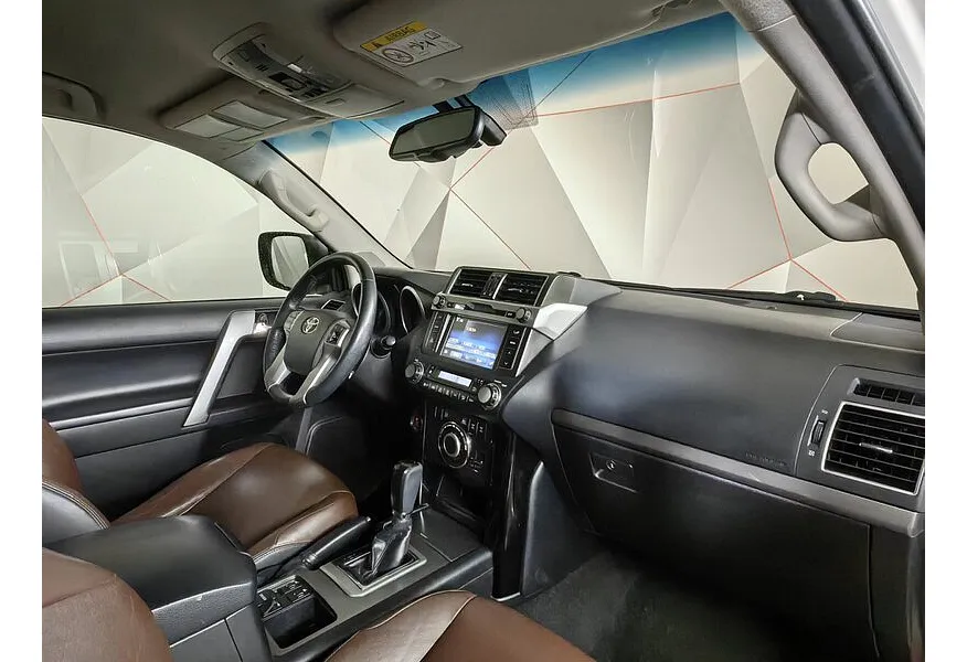 АВИЛОН - Toyota Land Cruiser Prado 2.8 D AT 4WD (5 мест) (177 л.с.) Комфорт Белый - slide 9
