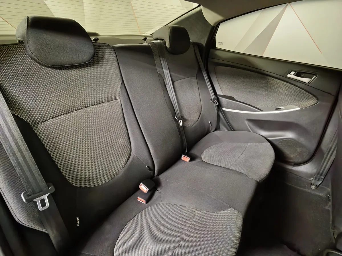 Hyundai Solaris 1.4 MT (100 л.с.) Active Plus Серый в АВИЛОН. Слайд №15