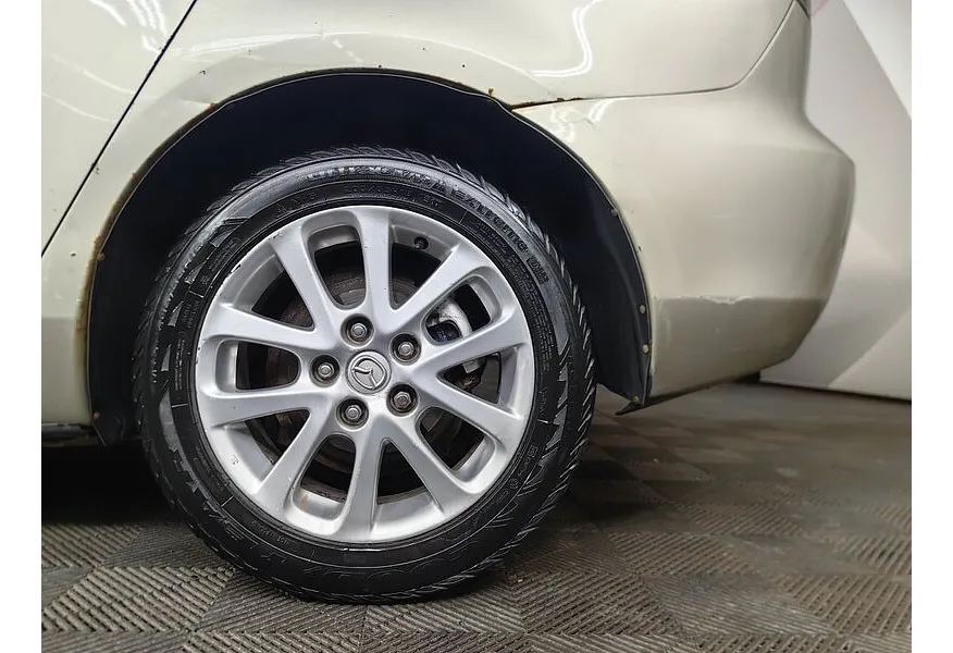 Mazda 3 1.6 AT (105 л.с.) Золотой в АВИЛОН. Слайд №16