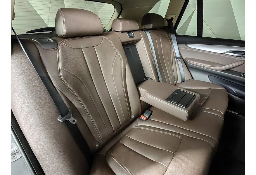 BMW X5 xDrive30d Steptronic (249 л.с.) Серый в АВИЛОН. Слайд №14