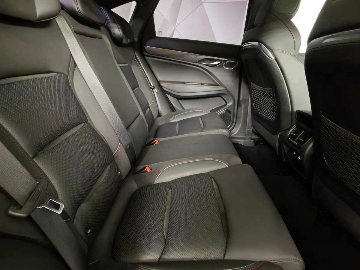 Geely Tugella 2.0 AT AWD (238 л.с.) Flagship Белый в АВИЛОН. Слайд №16