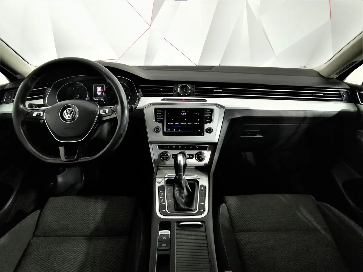 Volkswagen Passat 1.8 TSI BlueMotion DSG (180 л.с.) Comfortline Черный в АВИЛОН. Слайд №13
