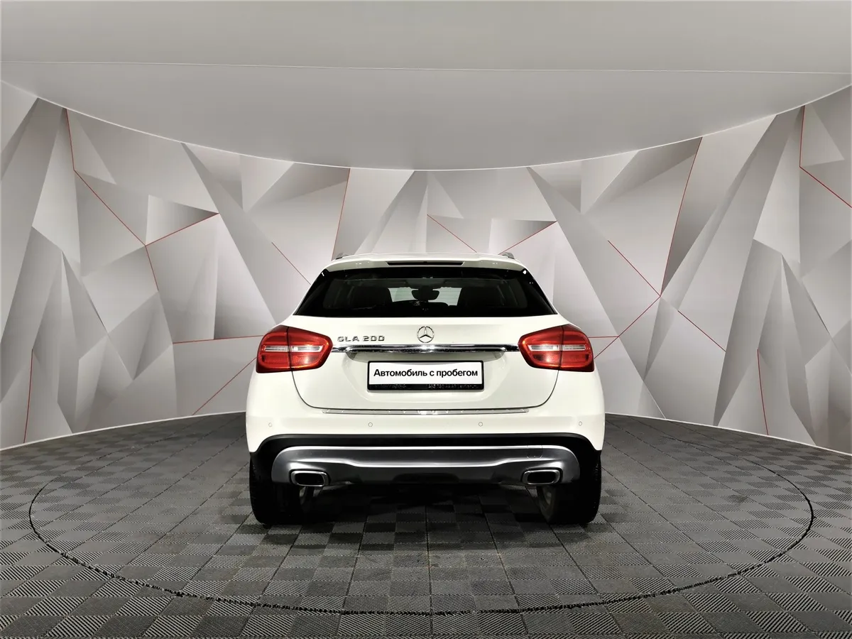 Mercedes-Benz GLA 200 7G-DCT (150 л.с.) Особая серия Белый в АВИЛОН. Слайд №8
