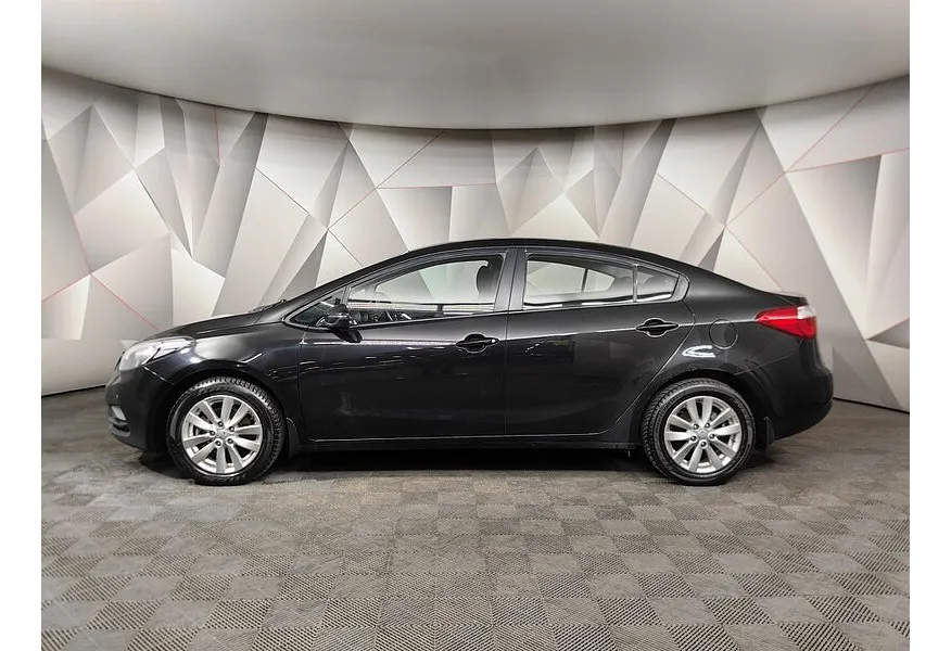 Kia Cerato 1.6 AT (130 л.с.) Черный в АВИЛОН. Слайд №5