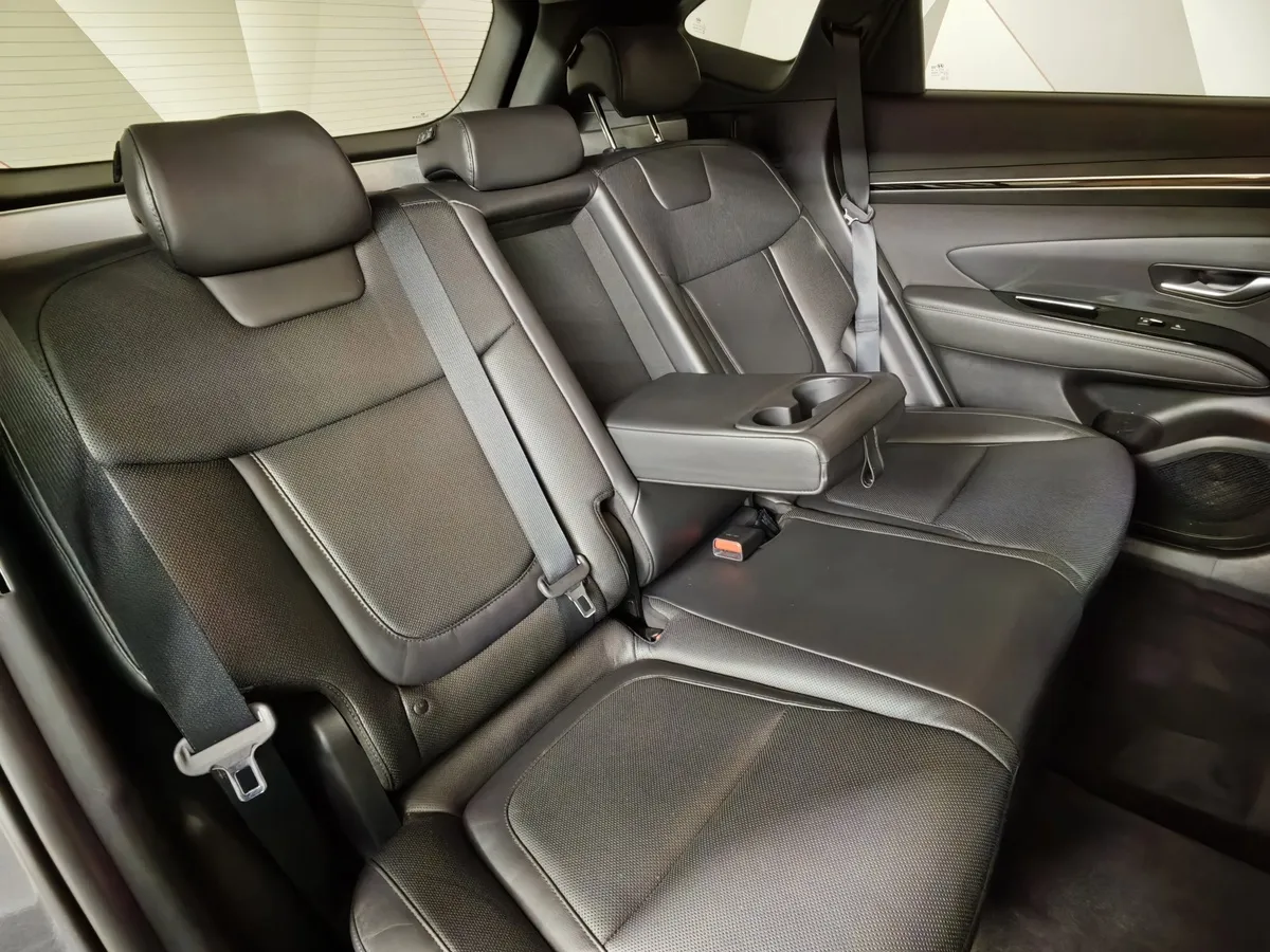 Hyundai Tucson G2.0 Smartstream 6AT 4WD (150 л.с.) Prestige Серый в АВИЛОН. Слайд №17