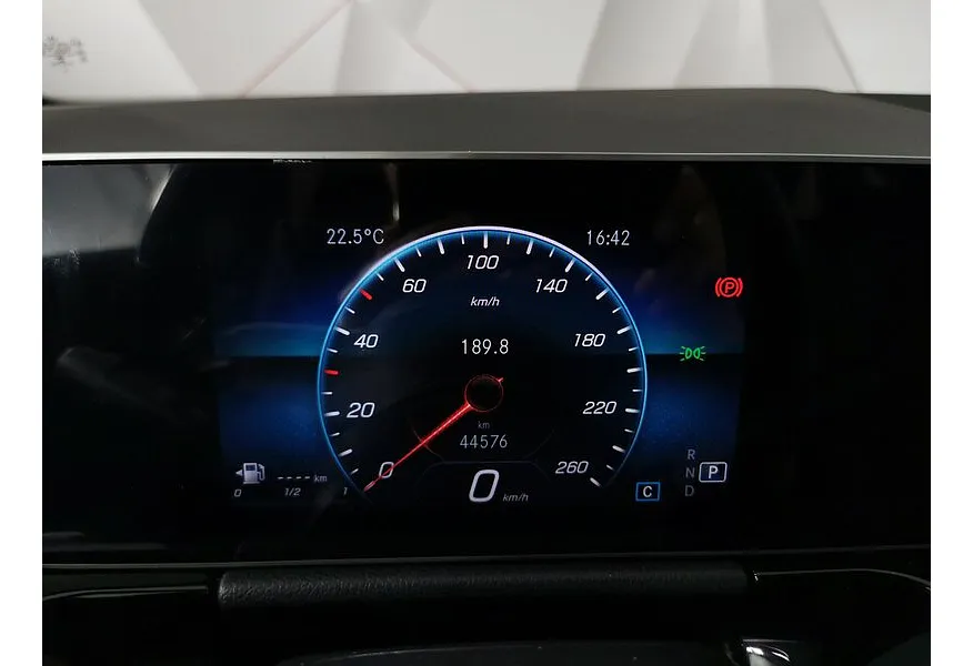 Mercedes-Benz B-Класс B 200 7-G DCT (150 л.с.) Limited Белый в АВИЛОН. Слайд №18