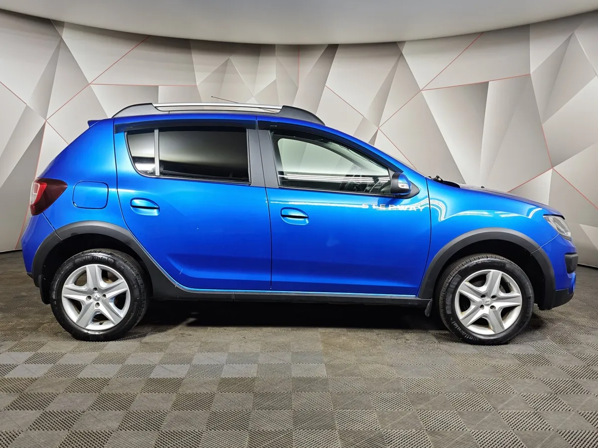 Renault Sandero 1.6 MT (113 л.с.) Stepway Drive Синий в АВИЛОН. Слайд №6