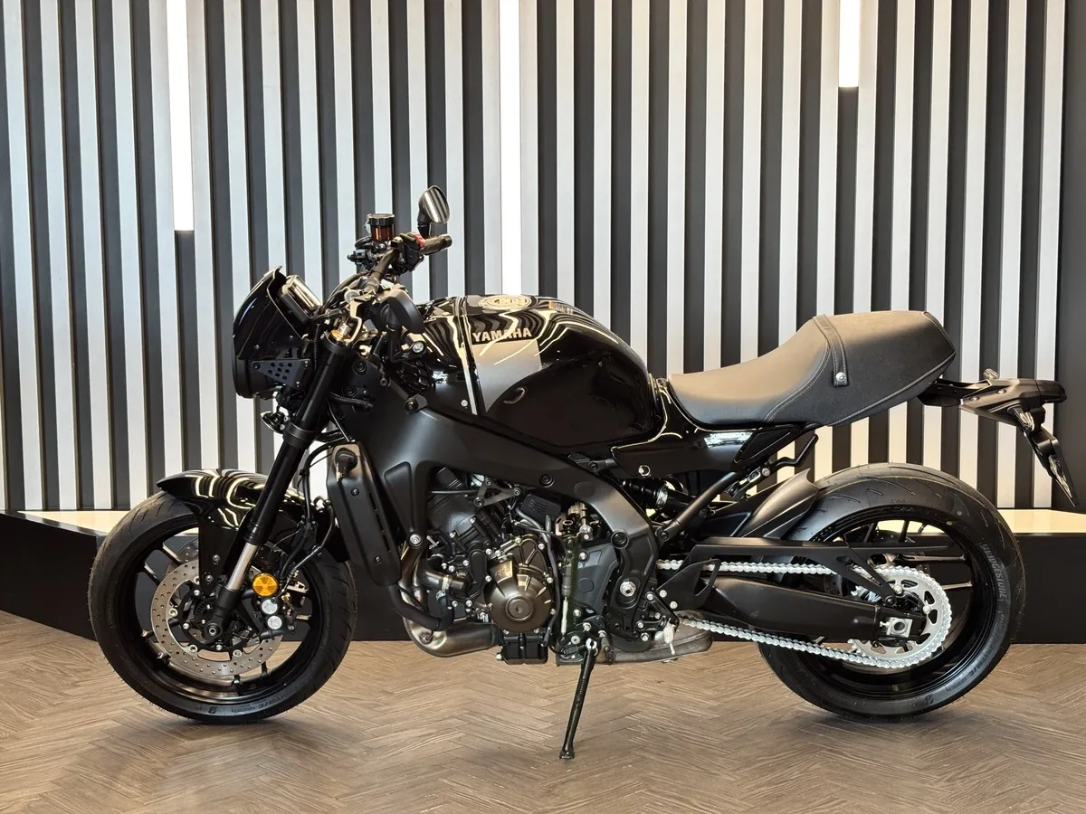 Yamaha XSR900 888 см³ (120 л.с.) (120) 888 Черный в АВИЛОН. Слайд №3