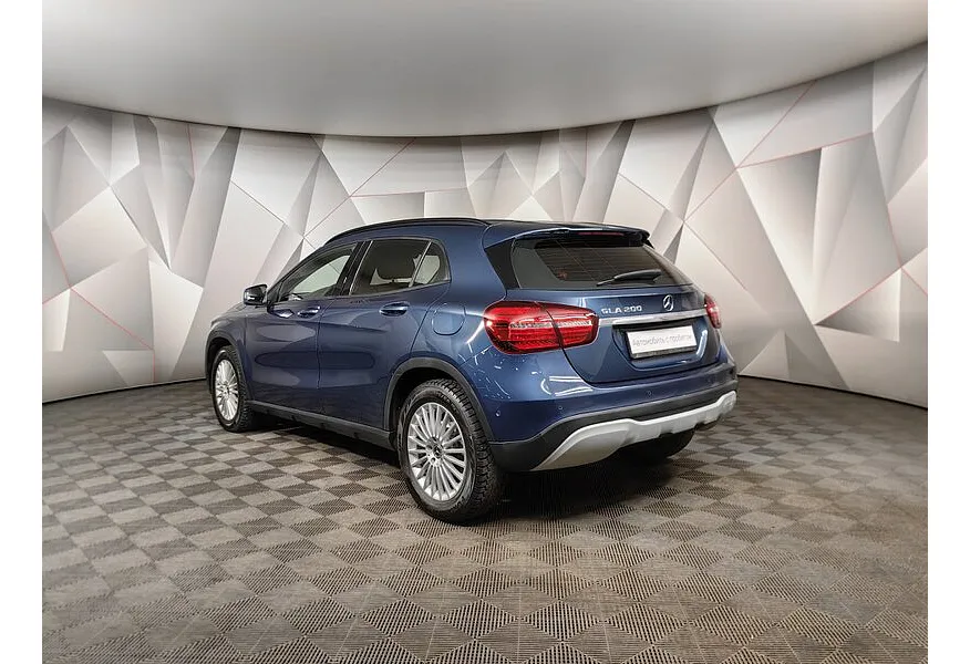 Mercedes-Benz GLA 200 7G-DCT (150 л.с.) Особая серия Синий в АВИЛОН. Слайд №4