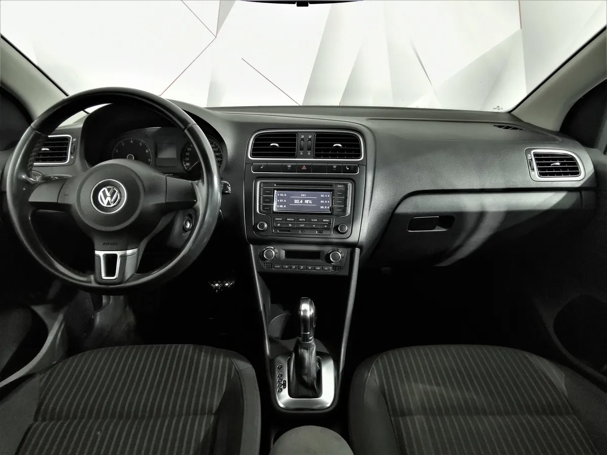 Volkswagen Polo 1.6 Tiptronic (105 л.с.) Comfortline Серебристый в АВИЛОН. Слайд №12