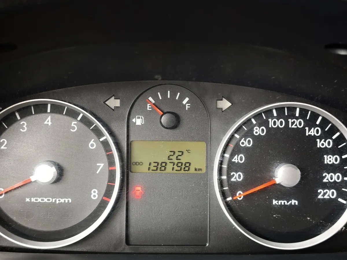 Hyundai Getz 1.4 MT (97 л.с.) Красный в АВИЛОН. Слайд №17