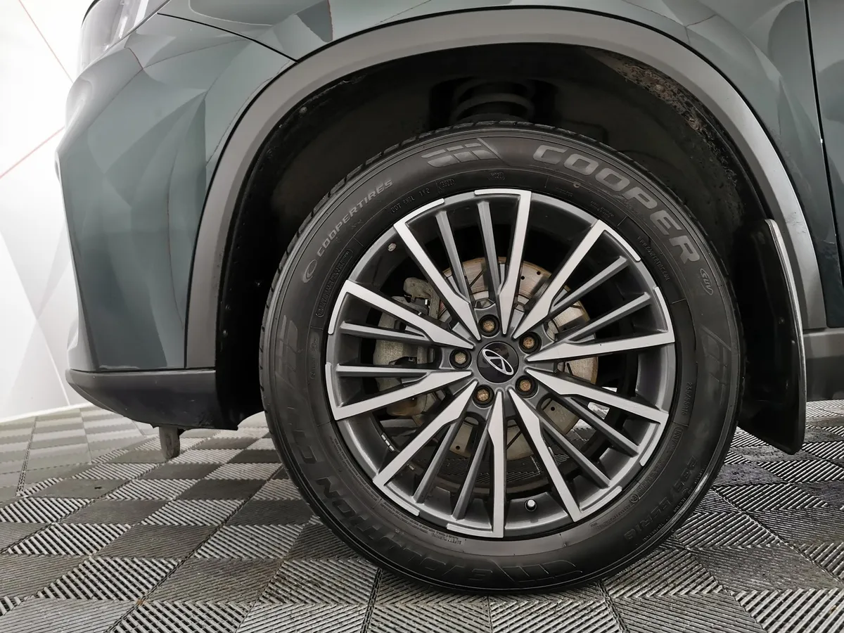 Chery Tiggo 8 Pro Max 2.0 AMT AWD (197 л.с.) Ultimate Зеленый в АВИЛОН. Слайд №9