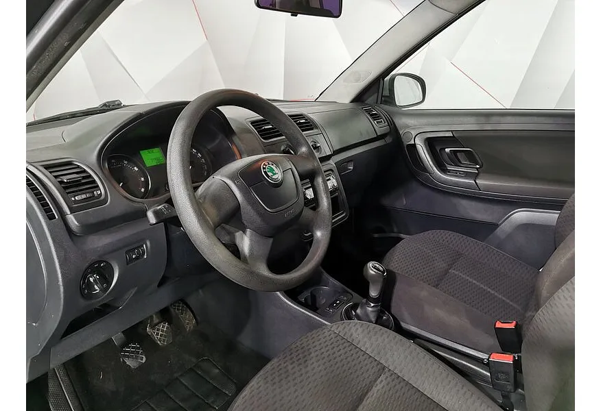 Skoda Fabia 1.4 MT (125 л.с.) Зеленый в АВИЛОН. Слайд №19