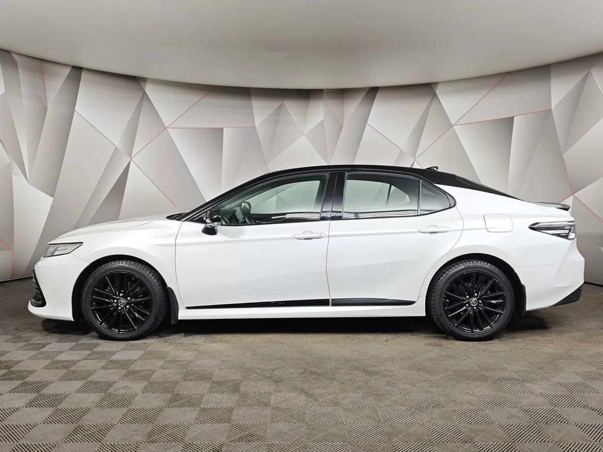 Toyota Camry 3.5 AT (249 л.с.) Белый в АВИЛОН. Слайд №5