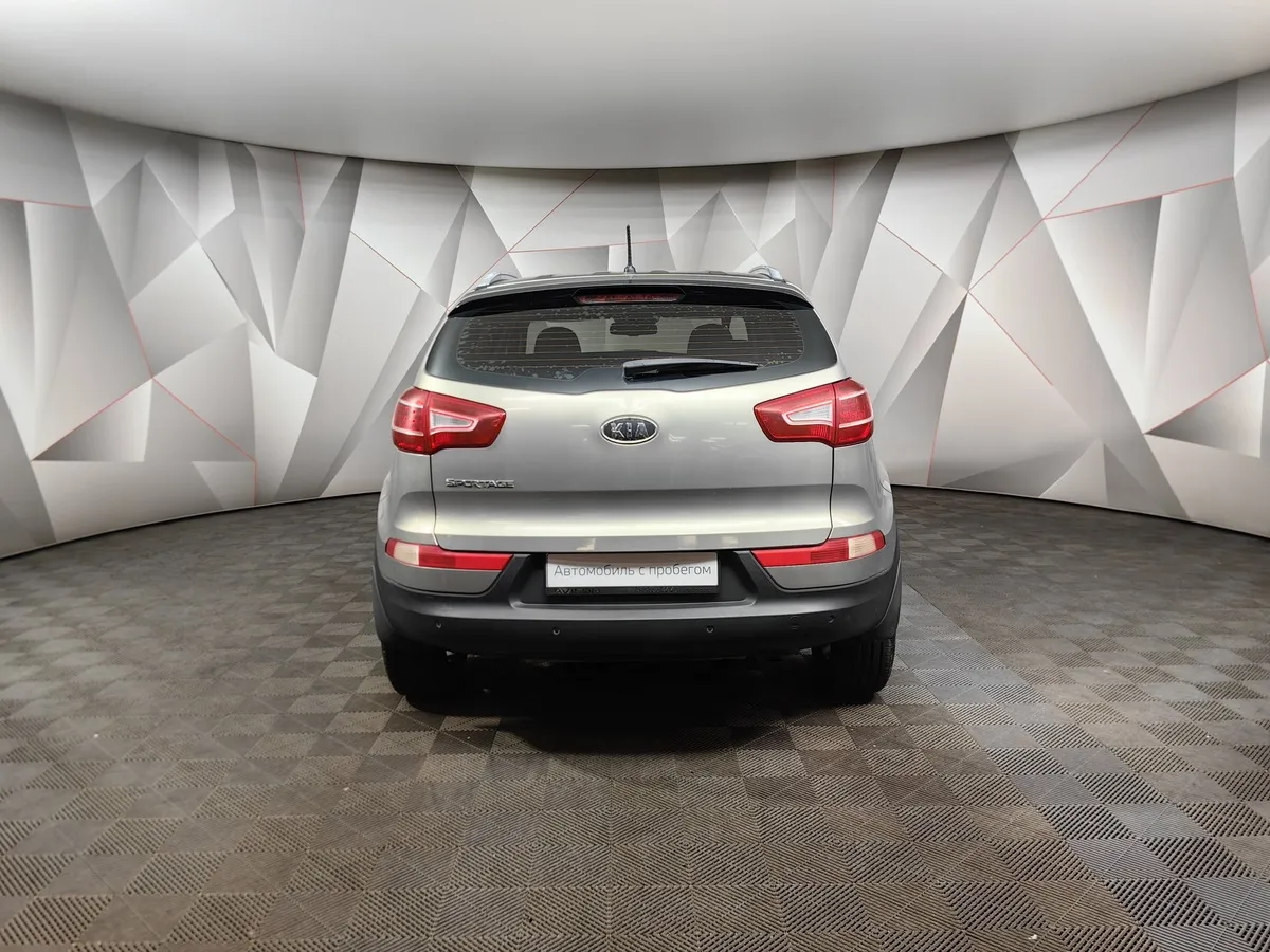 Kia Sportage 2.0 AT (150 л.с.) Серебристый в АВИЛОН. Слайд №8
