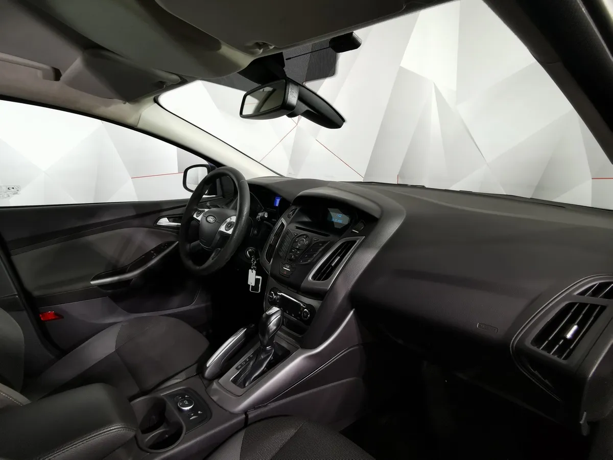 Ford Focus 1.6 PowerShift (105 л.с.) Trend Черный в АВИЛОН. Слайд №13
