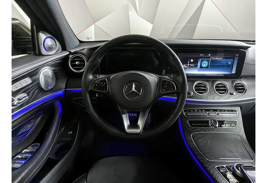 Mercedes-Benz E-Класс E 200 4MATIC 9G-TRONIC (184 л.с.) Sport Plus Коричневый в АВИЛОН. Слайд №19