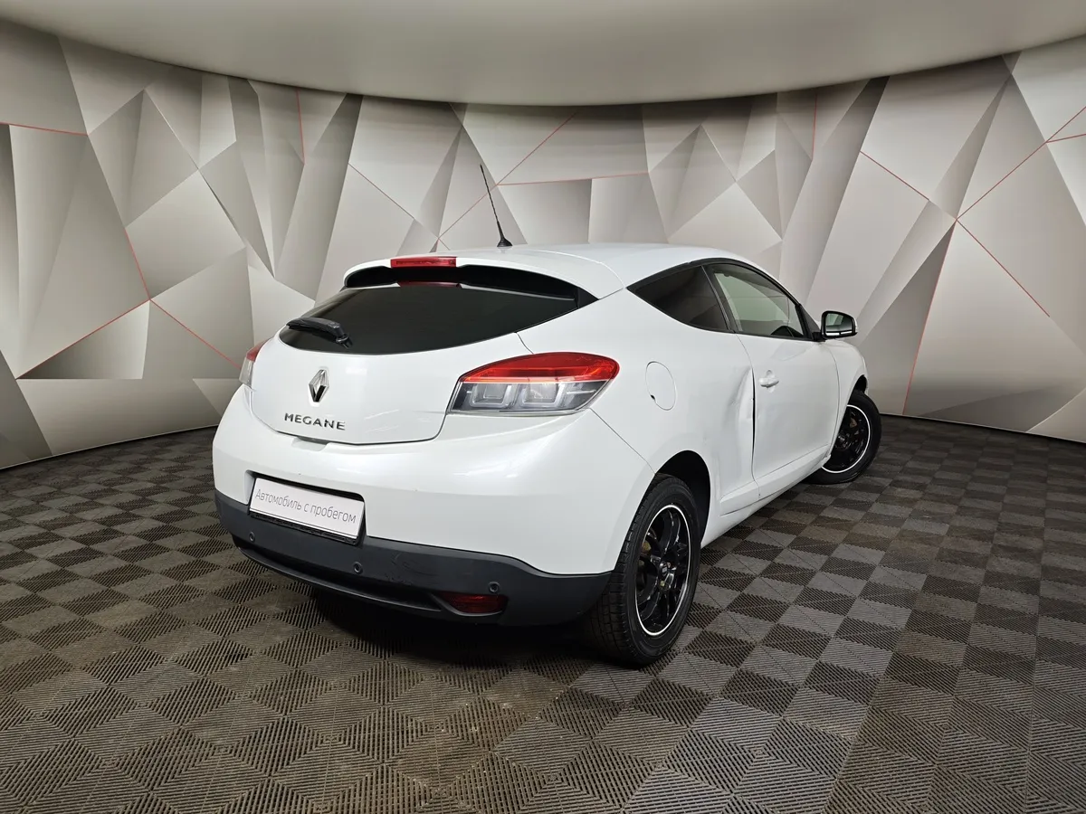 Renault Megane 2.0 CVT (138 л.с.) Белый в АВИЛОН. Слайд №2