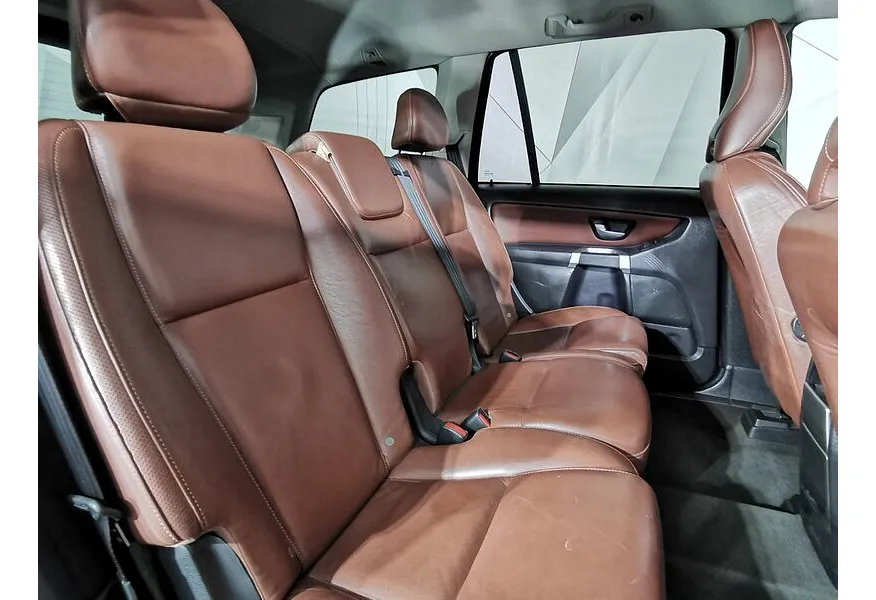 Volvo XC90 2.5 T5 Geartronic AWD (5 мест) (210 л.с.) Черный в АВИЛОН. Слайд №15