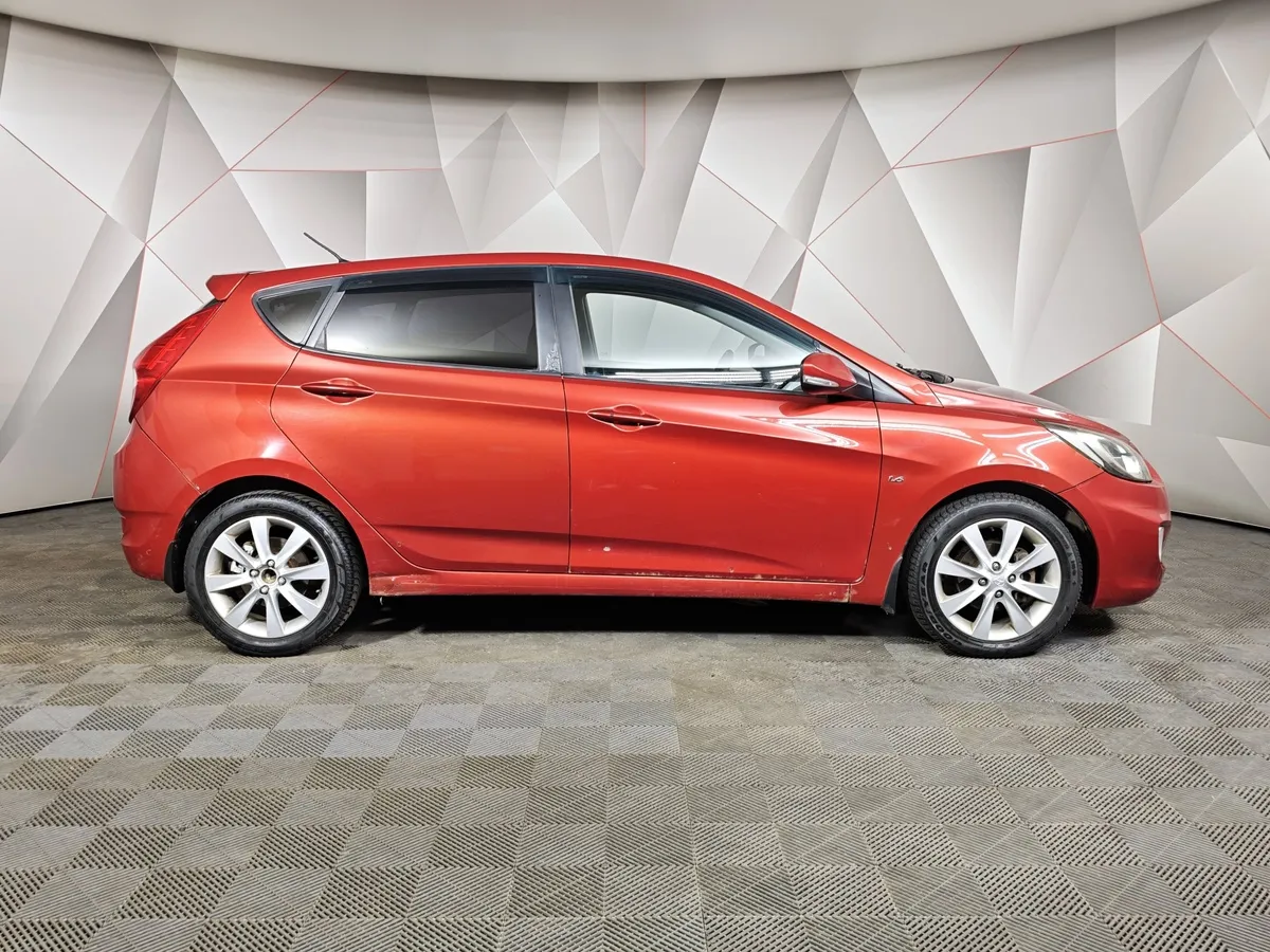 Hyundai Solaris 1.6 AT (123 л.с.) Comfort Красный в АВИЛОН. Слайд №6