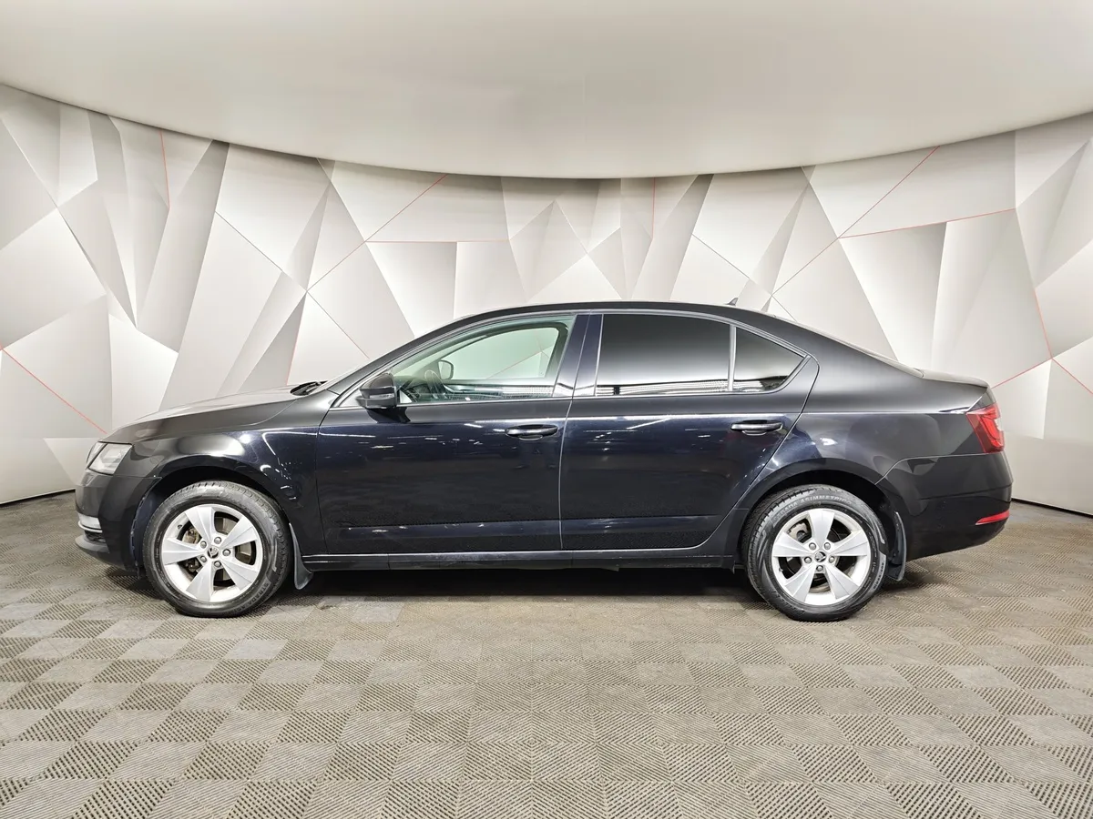 Skoda Octavia 1.6 AT (110 л.с.) Черный в АВИЛОН. Слайд №5