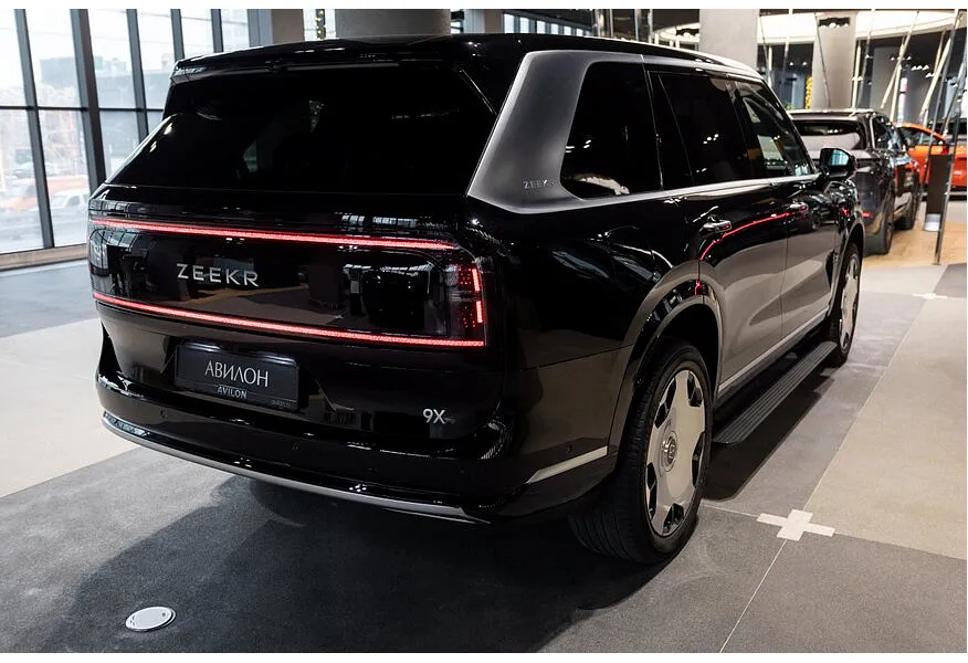 Zeekr 9X 2.0h AT 4WD (1177 л.с.) Ultra Черный в АВИЛОН. Слайд №7