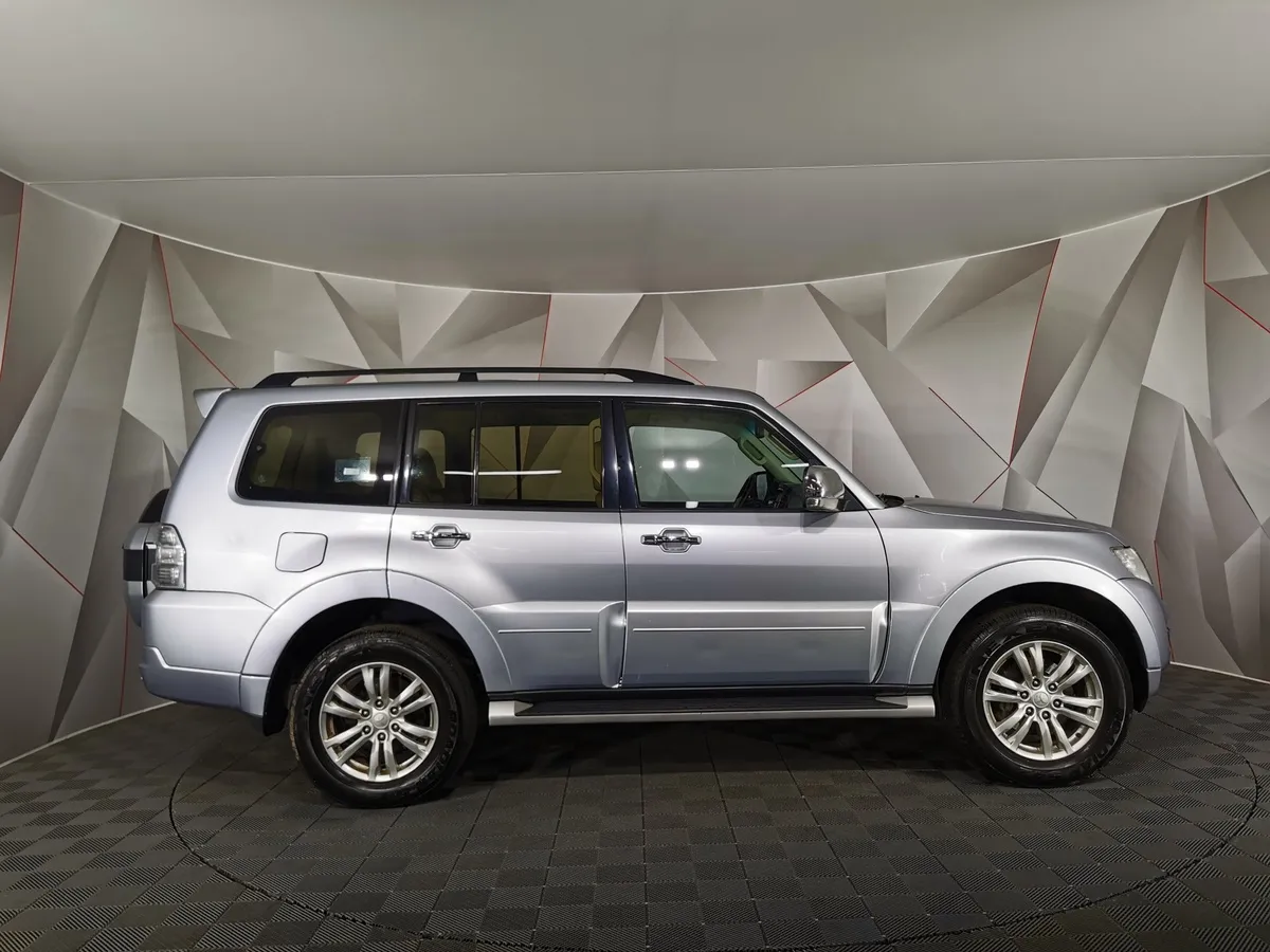 Mitsubishi Pajero 3.8 AT (250 л.с.) Серый в АВИЛОН. Слайд №6