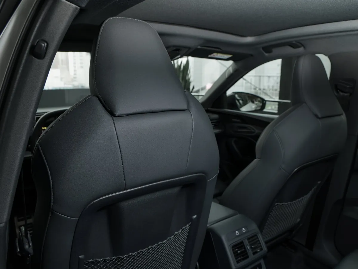 Audi Q5 Sportback 2.0 TFSI S tronic quattro (272 л.с.) Белый в АВИЛОН. Слайд №12