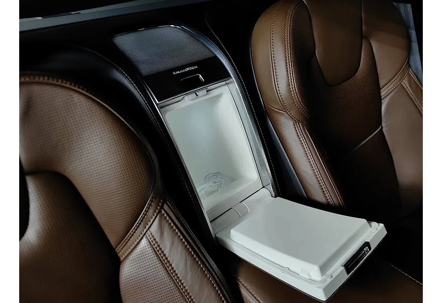 Volvo XC90 2.0 T6 Drive-E AT AWD (5 мест) (320 л.с.) Inscription Синий в АВИЛОН. Слайд №28