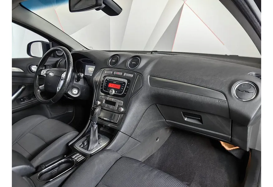 Ford Mondeo 2.3 AT (161 л.с.) Ambiente Черный в АВИЛОН. Слайд №11
