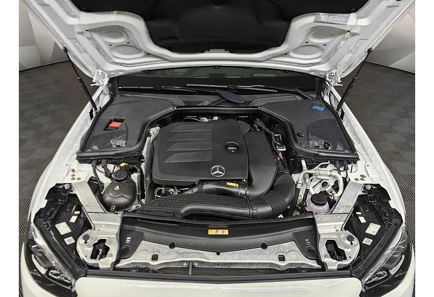 Mercedes-Benz E-Класс E 350 4MATIC 9G-TRONIC (299 л.с.) Белый в АВИЛОН. Слайд №11