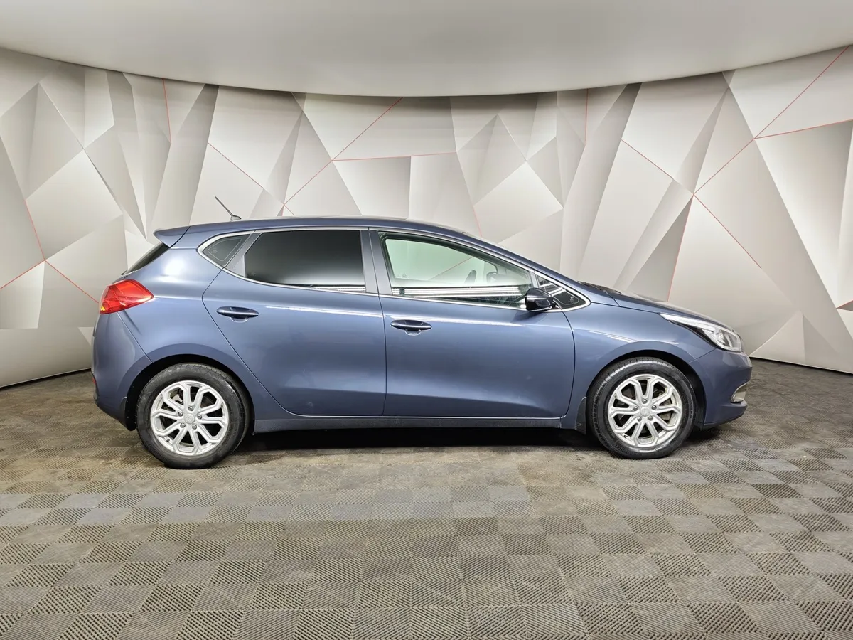 Kia Ceed 1.6 AT (129 л.с.) Синий в АВИЛОН. Слайд №6