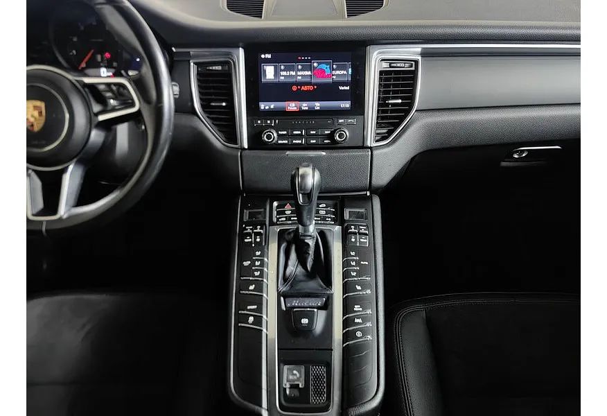 Porsche Macan 2.0 PDK AWD (252 л.с.) Черный в АВИЛОН. Слайд №9