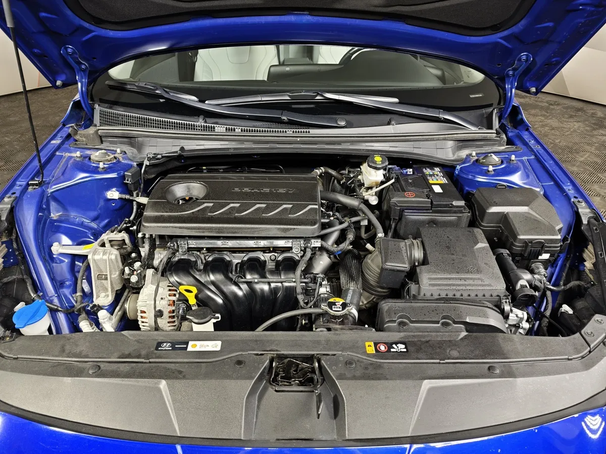 Hyundai Elantra 1.6 AT (128 л.с.) Prestige Синий в АВИЛОН. Слайд №11